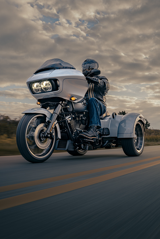 三轮车系摩托车