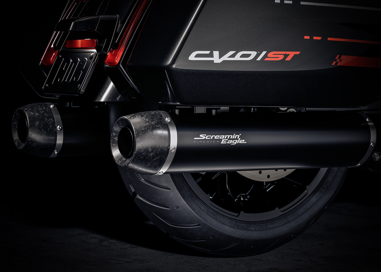 钛合金尾段排气