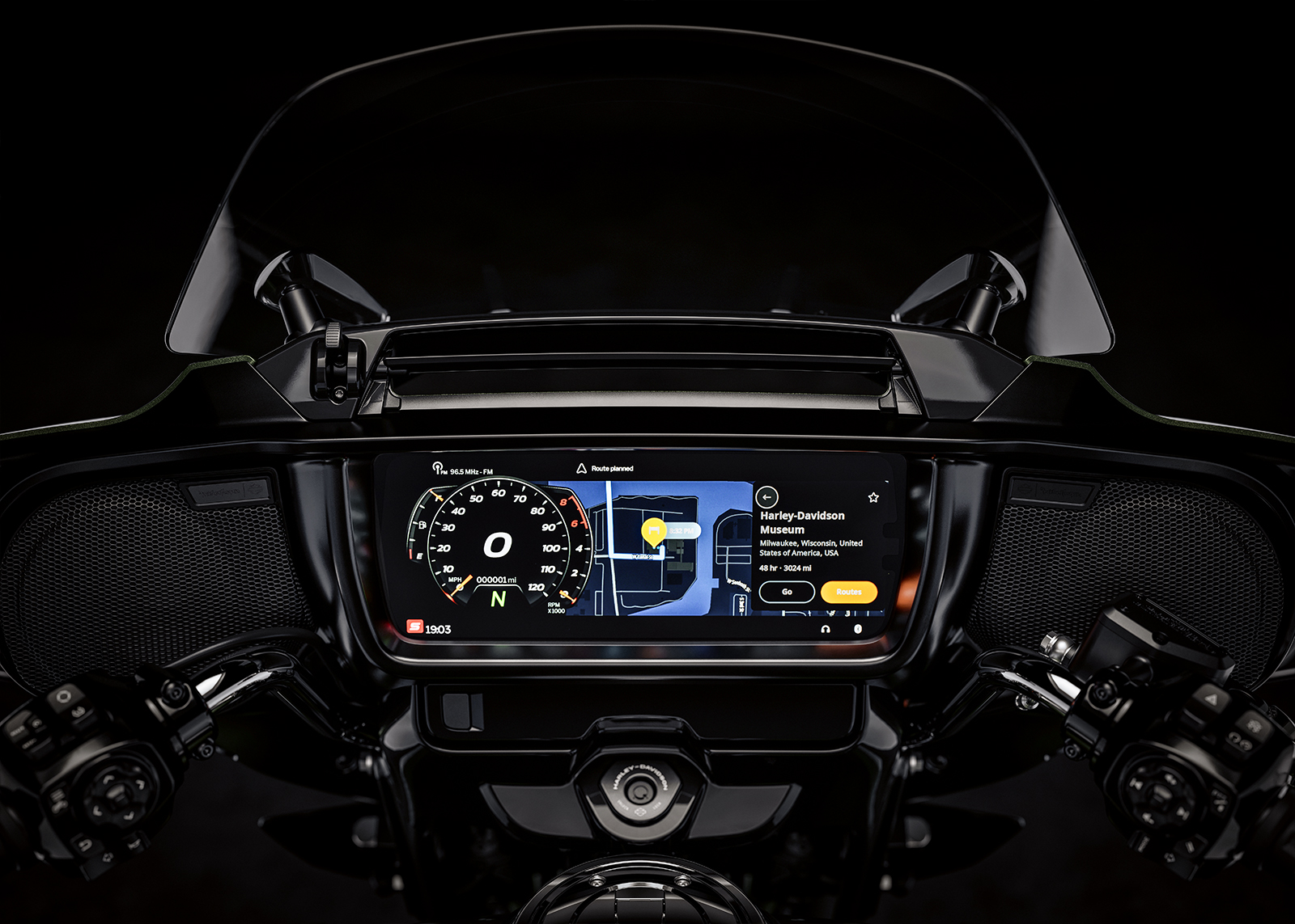 12.3 英寸Skyline™ 操作系统全液晶仪表 + 骑行模式